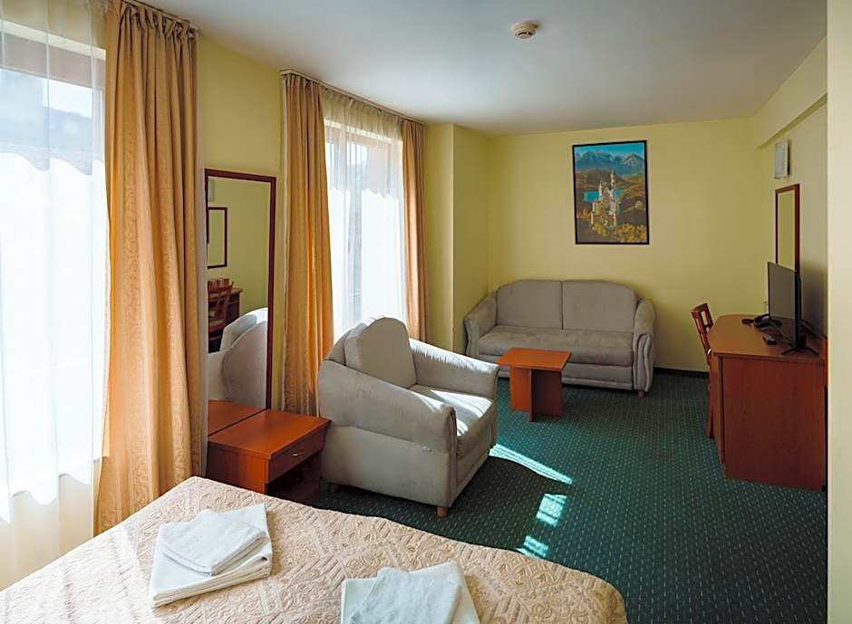 Dionis Hotel