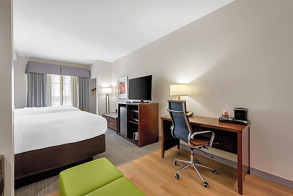 Comfort Suites New Bern near Cherry Point