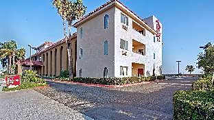 Candlewood Suites Ontario Convention Center