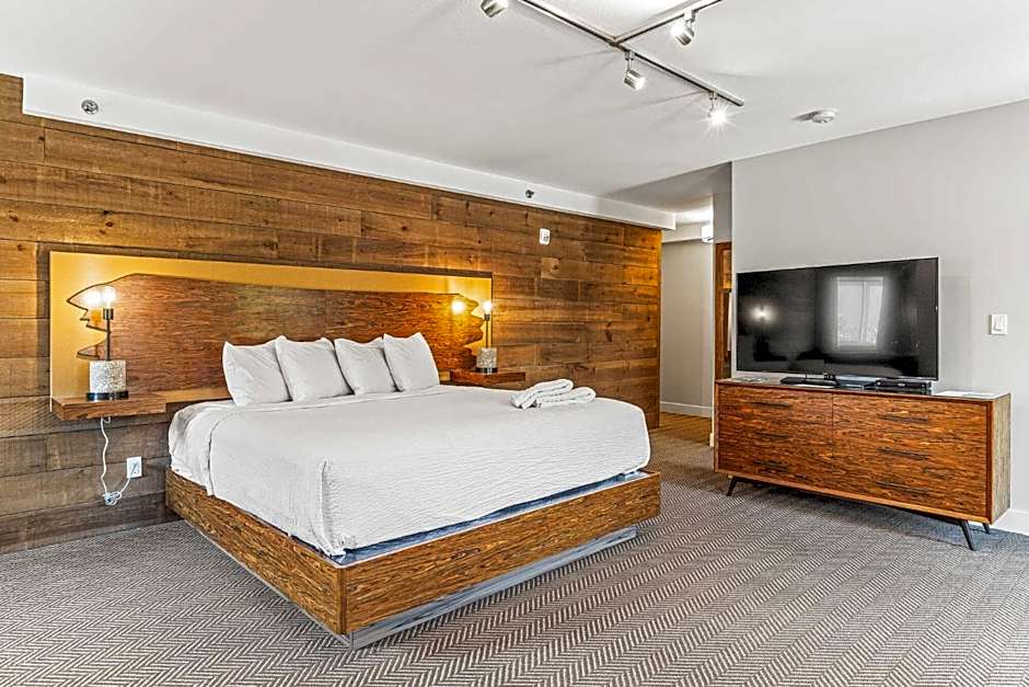 Basecamp Lodge Canmore