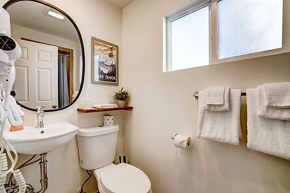 Tahoe Mountain Inn