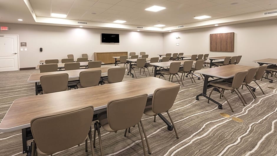 Staybridge Suites Grand Rapids SW - Grandville
