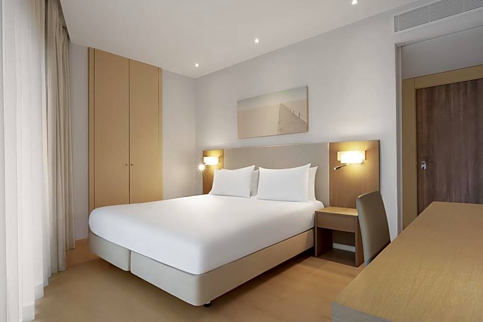 Eurostars Oasis Plaza