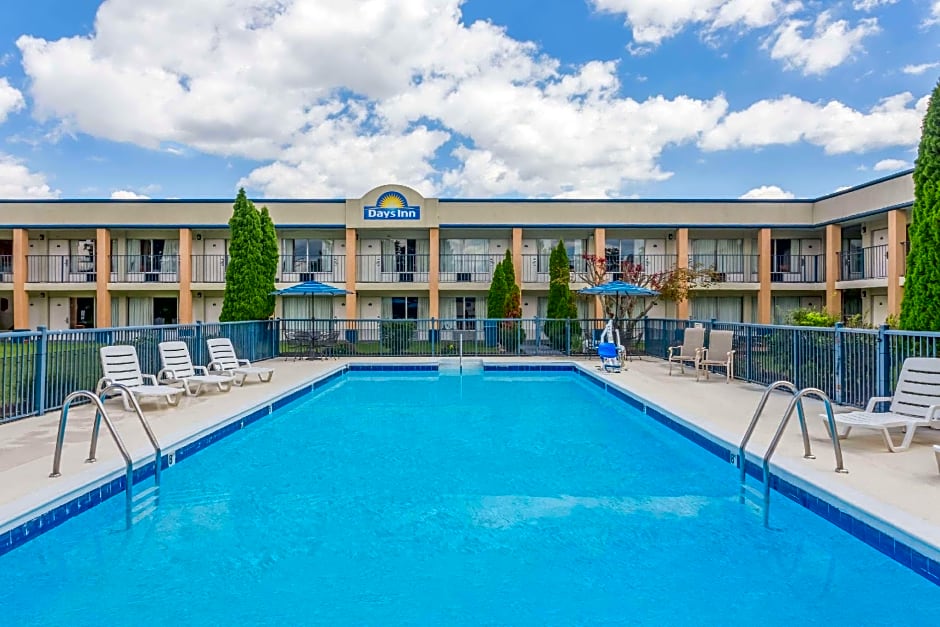 Days Inn by Wyndham Christiansburg