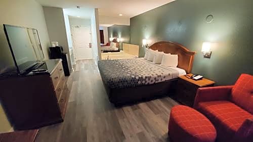 Econo Lodge Inn & Suites Carrollton - Smithfield