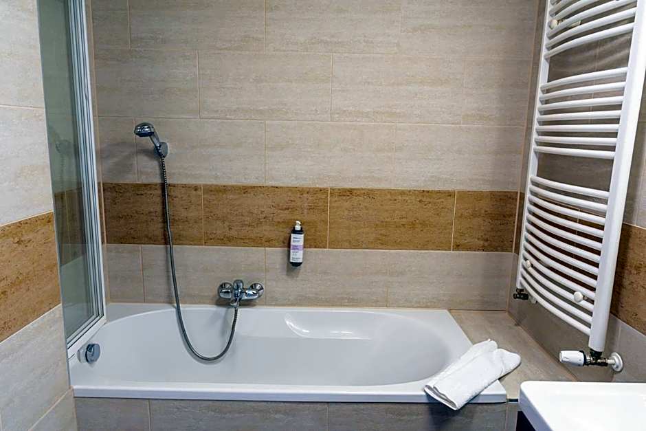 Hotel Garzon Plaza