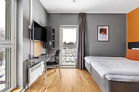 2 Single Beds Non-Smoking Economy Room Smart Tv Work Desk Wi-Fi Full Breakfast