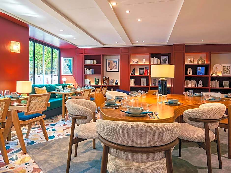 Mercure Paris Butte Montmartre Basilique