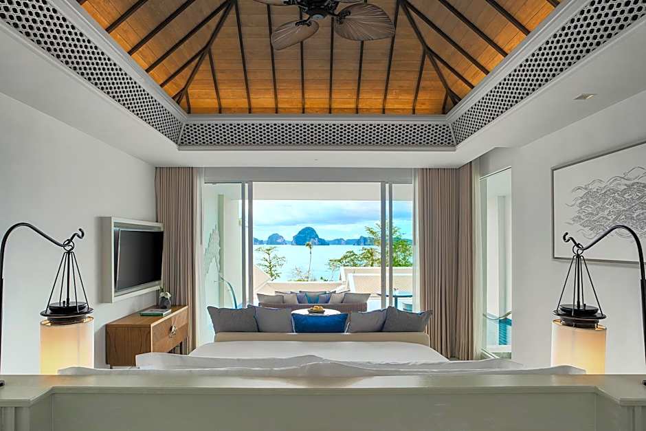 Photo 1 of 12 of Ocean Premium 1 King Bed Suite
