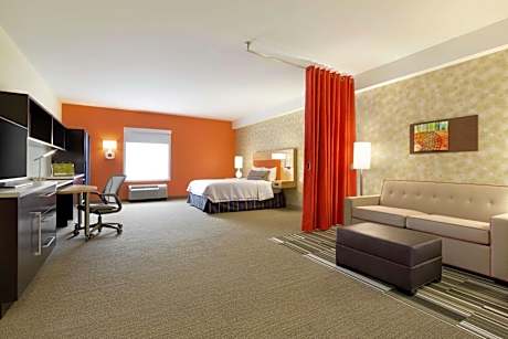 Queen Studio Suite - Hearing Access/Non-Smoking