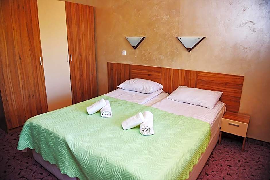 Forest Nook Aparthotel