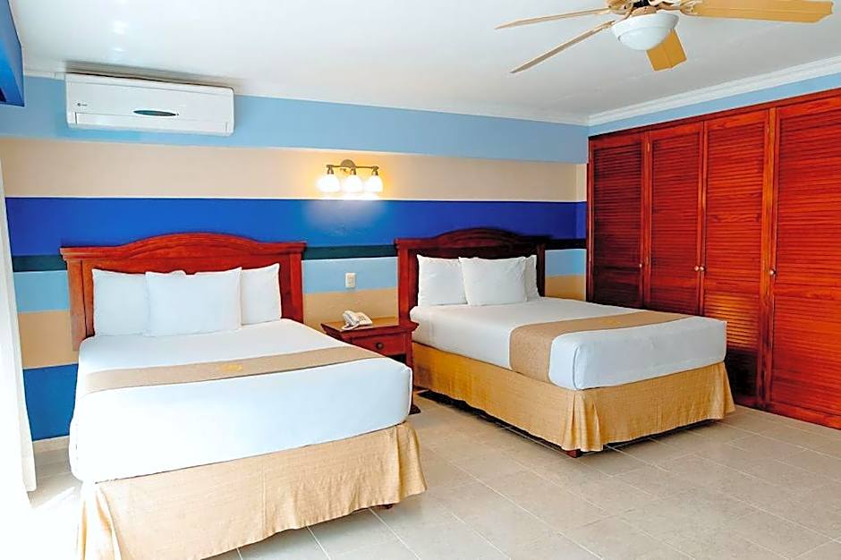 Hotel Plaza Colonial