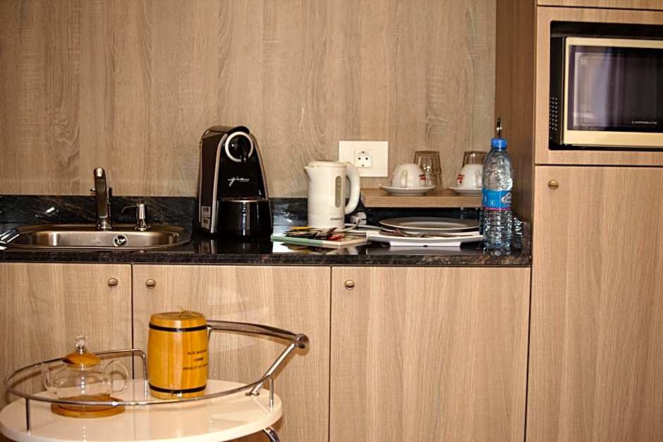 HOtello guest suites