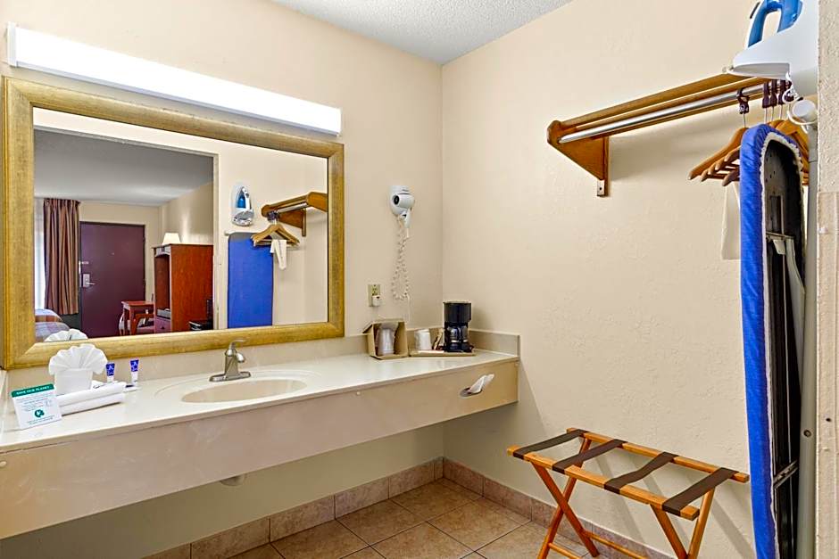 Americas Best Value Inn Ocean Inn