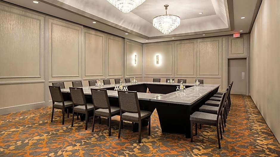 Holiday Inn Winnipeg-South By IHG