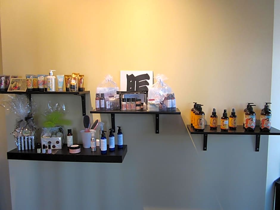 Super 8 by Wyndham West Kelowna BC