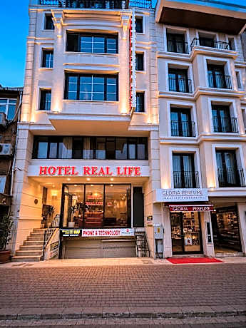 HOTEL REAL LİFE