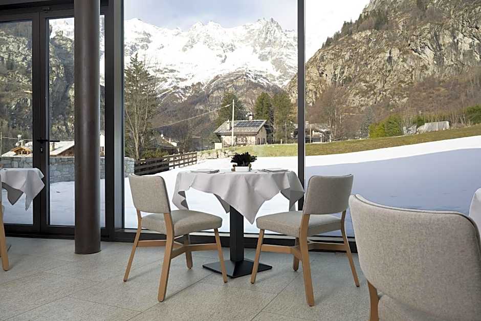 Grand Hotel Courmayeur Mont Blanc, by R Collection Hotels