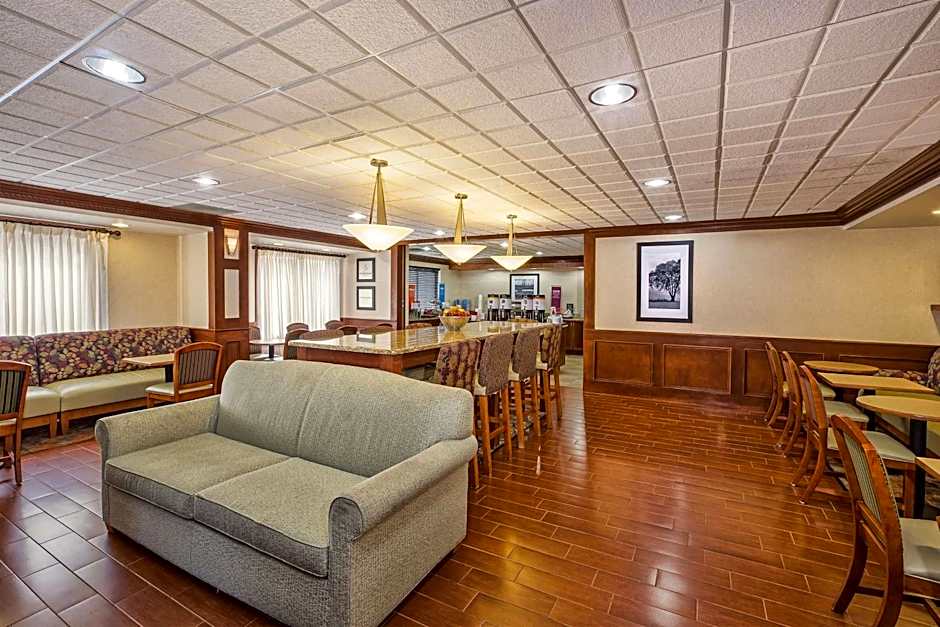 Hampton Inn By Hilton Detroit/Belleville-Airport Area