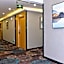 Guangzhou Longjin Hotel (Ximenkou Subway Station, Shangxiajiu Pedestrian Street)