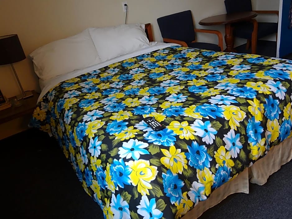 Empress Inn and Suites by the Falls