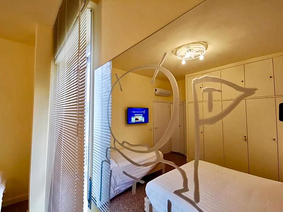 Red Carpet rooms