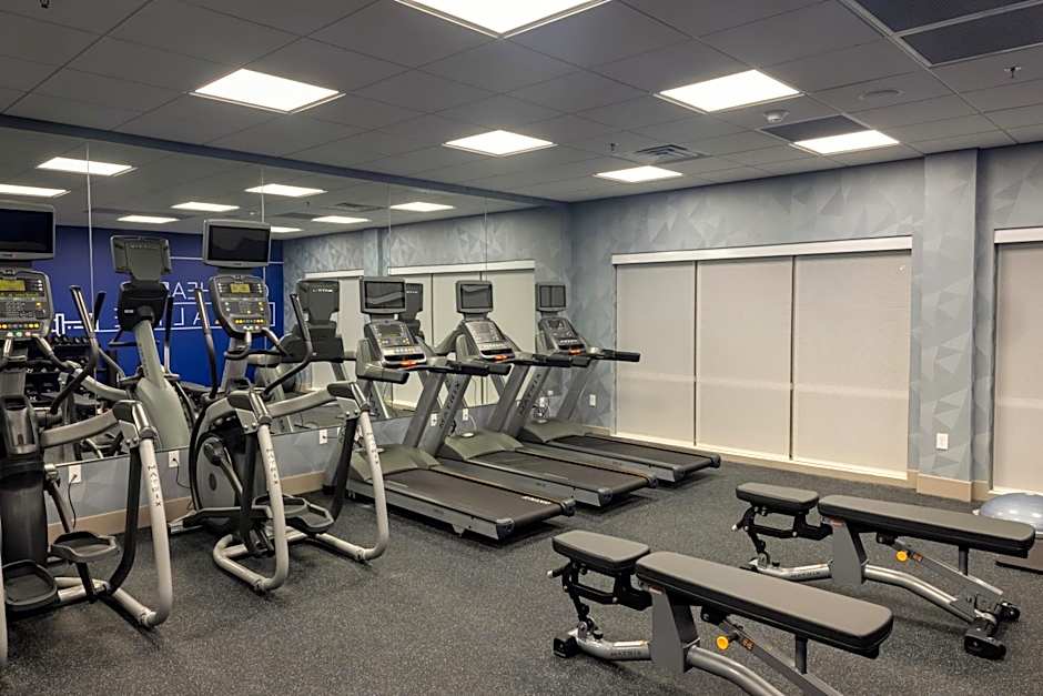 Holiday Inn Express & Suites - Harrisonburg University Area By IHG