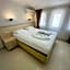 Amsterdam  Otel & Suit