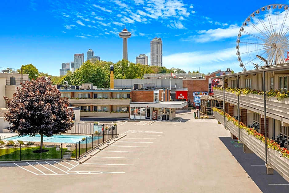 Travelodge by Wyndham Niagara Falls at the Falls