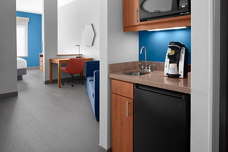 Holiday Inn Express & Suites Midland South I-20 By IHG