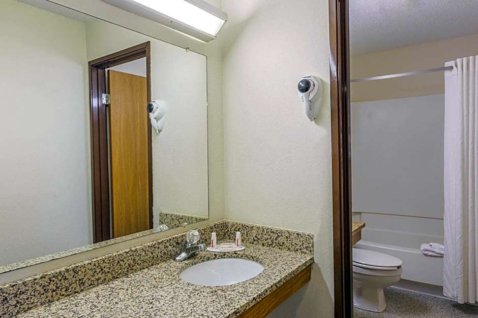 Super 8 by Wyndham East Stroudsburg/Poconos 