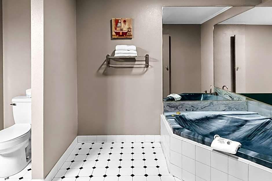 Red Roof Inn & Suites Lexington - Hamburg