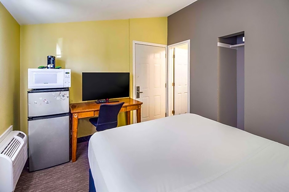 Rodeway Inn