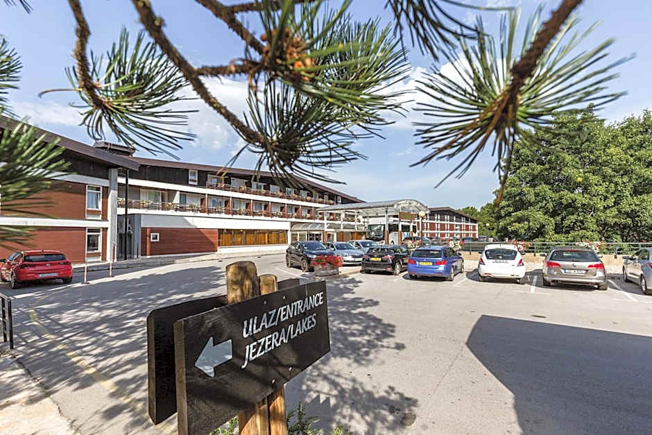 Hotel Jezero