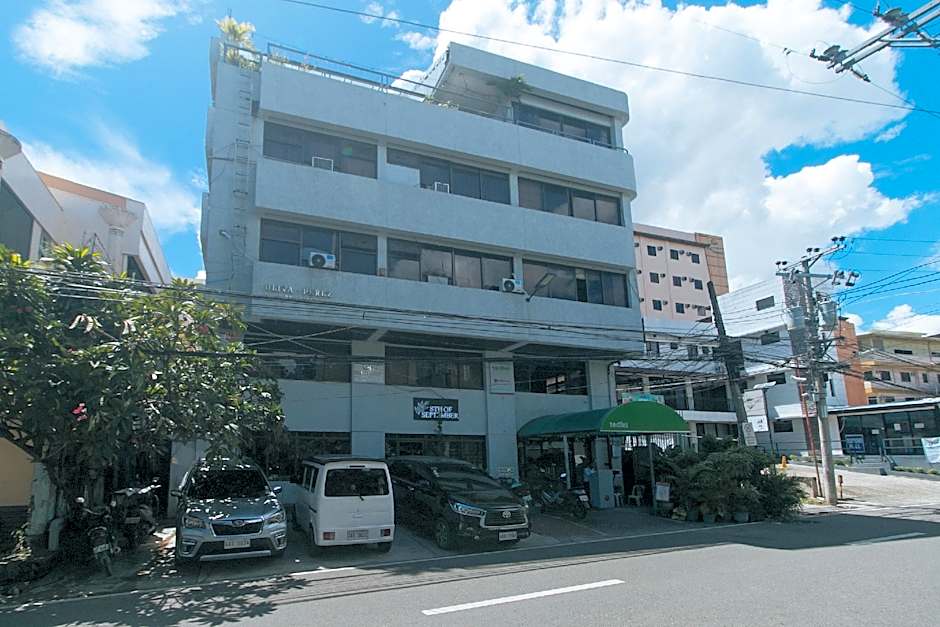 RedDoorz @ Junquera Extension Cebu