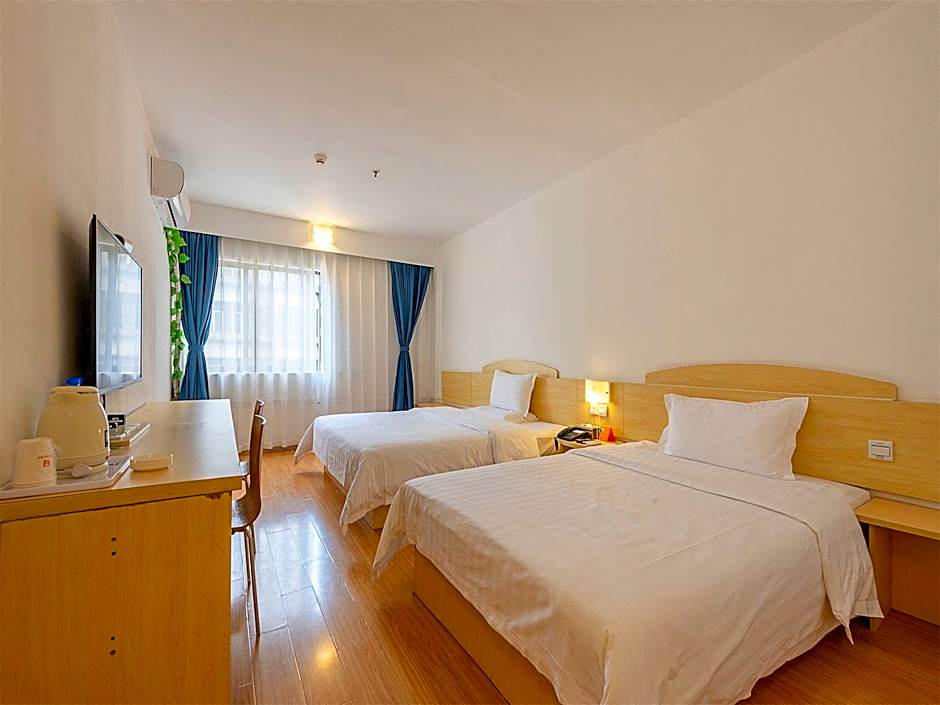 7 Days Inn Foshan Temple Baihua Squrare Branch