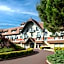 Renaissance Paris Hippodrome de St. Cloud Hotel