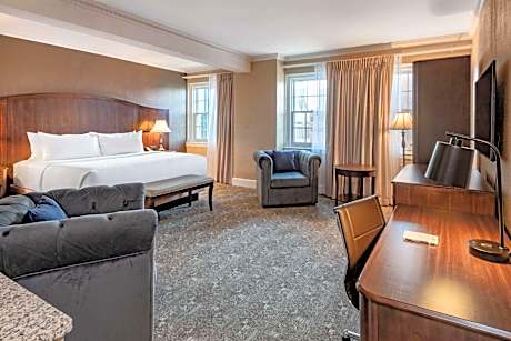 King Room with City View - Non-Smoking