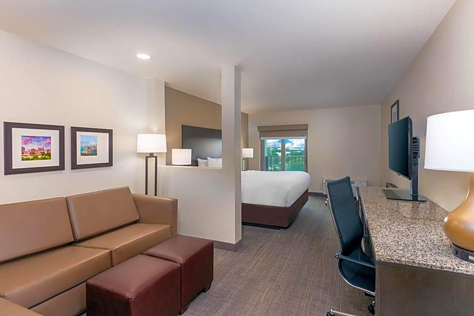 Coral Pointe Sarasota, an Ascend Collection Hotel