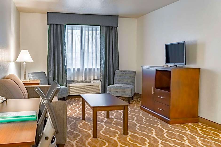 Quality Inn & Suites Vancouver North
