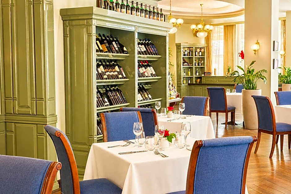 Crystal Palace Boutique Hotel