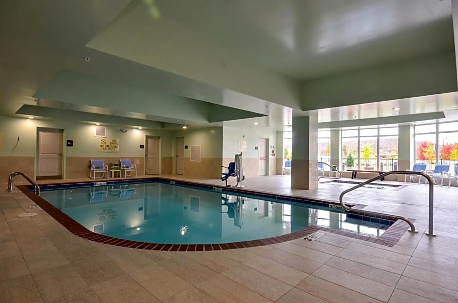 Hilton Garden Inn and Fayetteville Convention Center