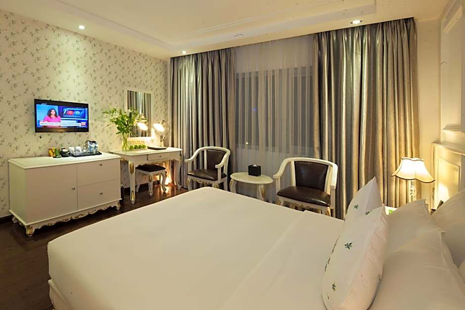 Photo 1 of 4 of Premier Double Room - Rooftop Sauna and Spa Bath