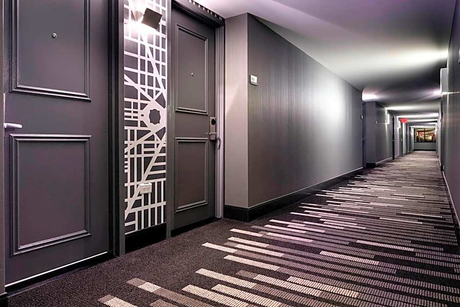 Le Meridien Chicago - Oakbrook Center