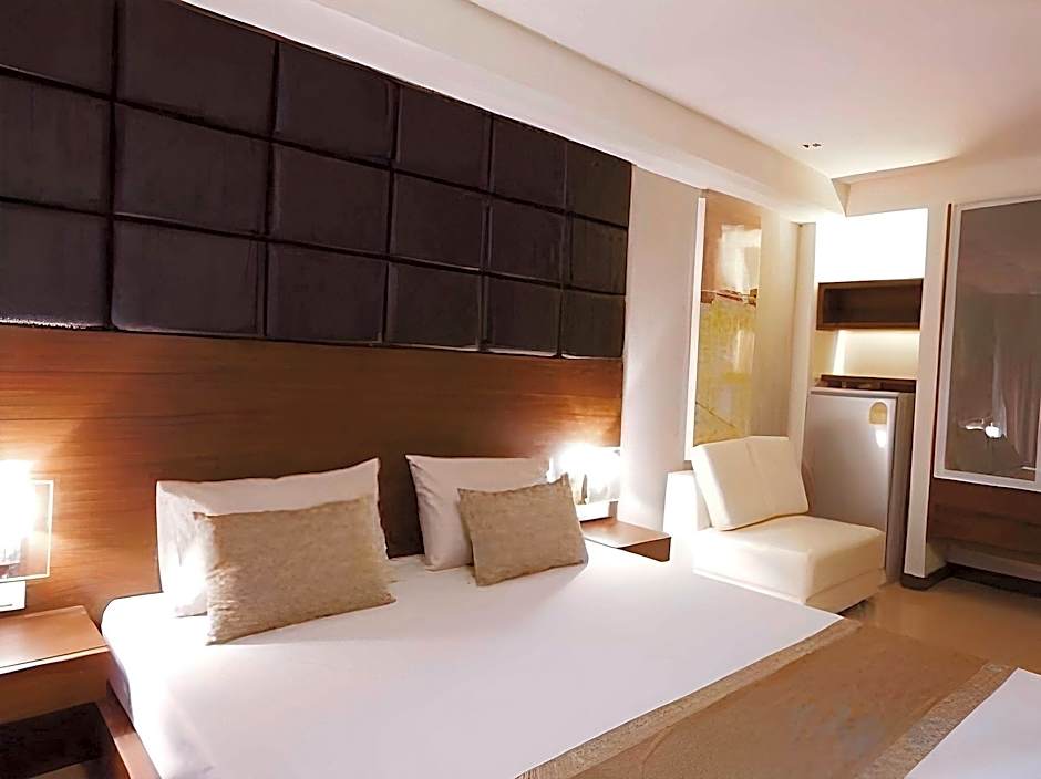 Collection O The Bangkok Cha Cha Suite