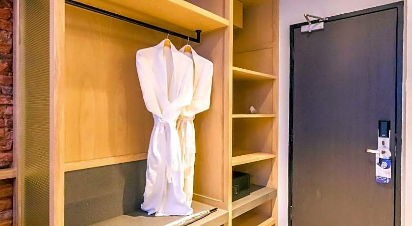 Tien Terrace Macalister