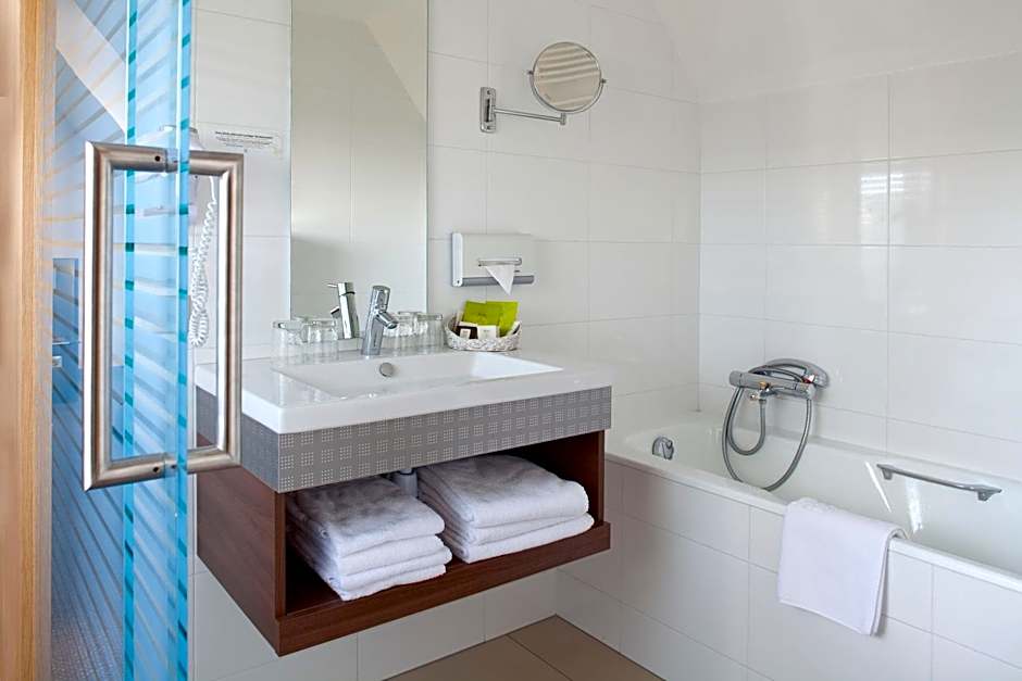Logis Hotel Le Parc & Spa