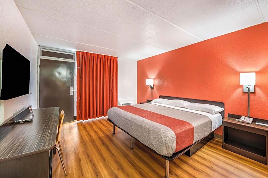 Motel 6 Henderson, Tx