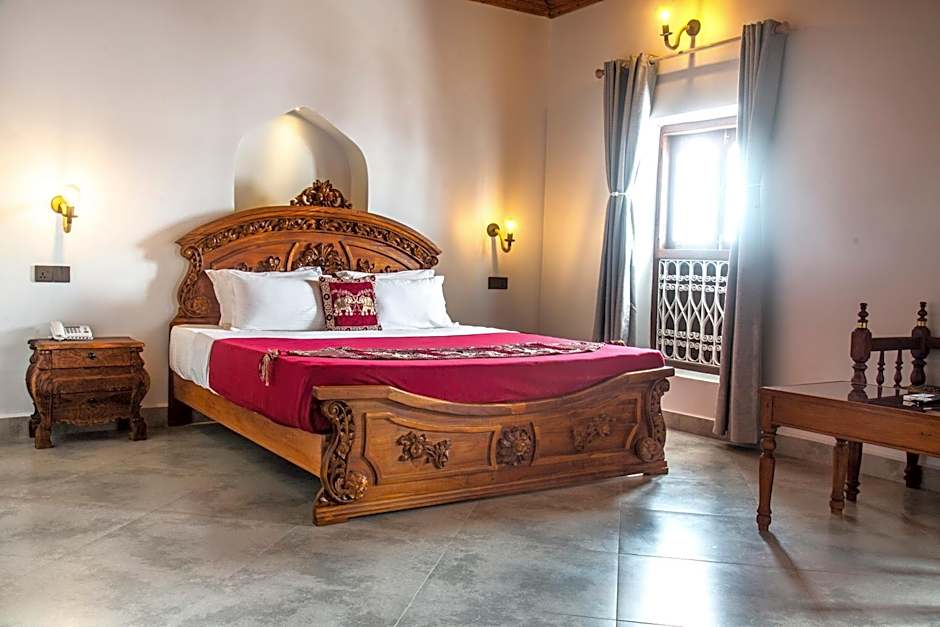 Tembo House Hotel