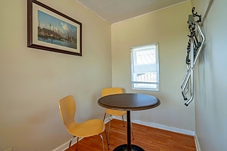 Queen Room with Lake View